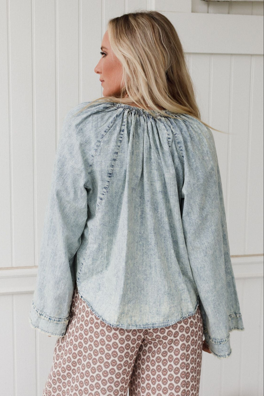 Driftwood Ease Top - Light Wash