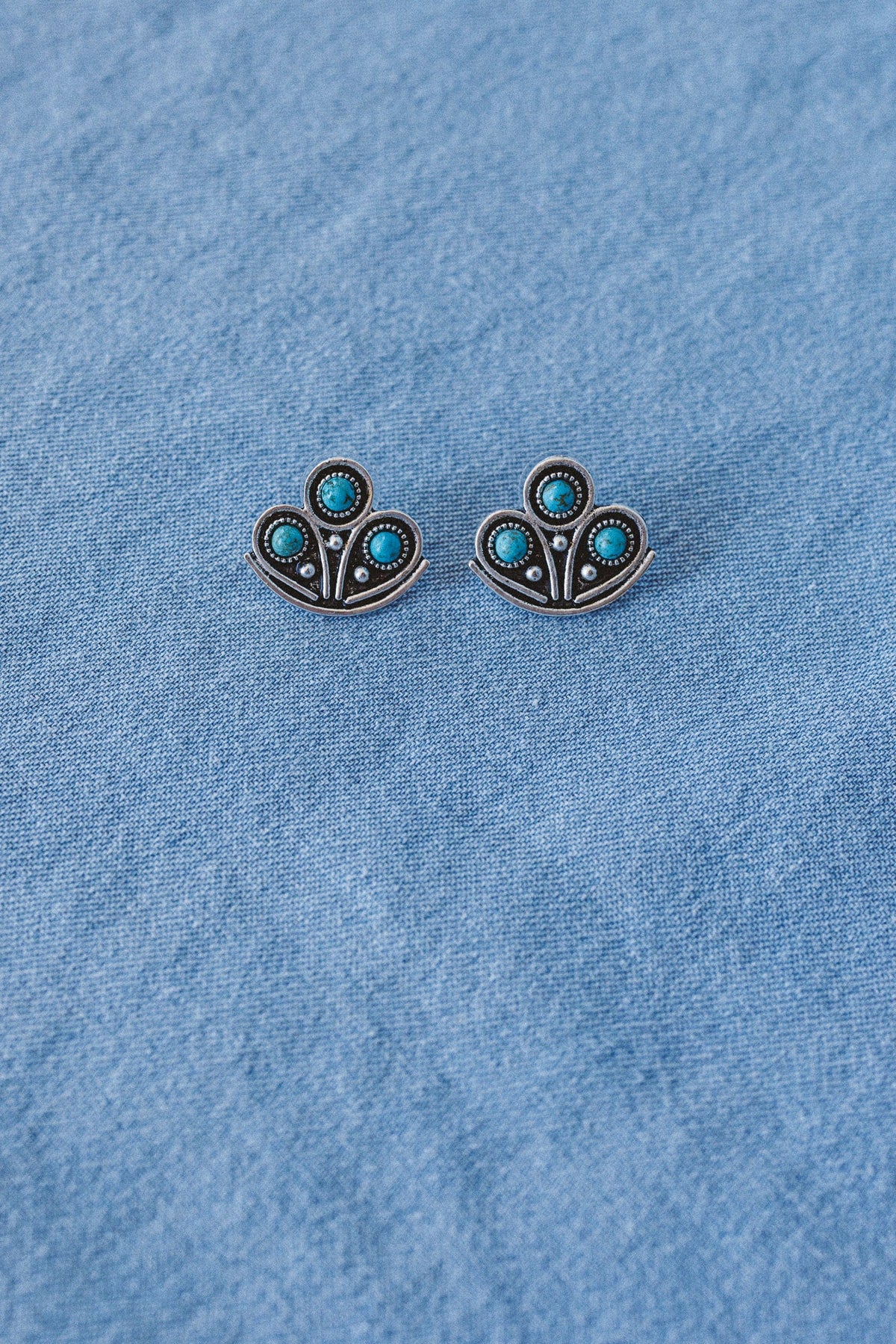Desert Lily Earrings - Turquoise