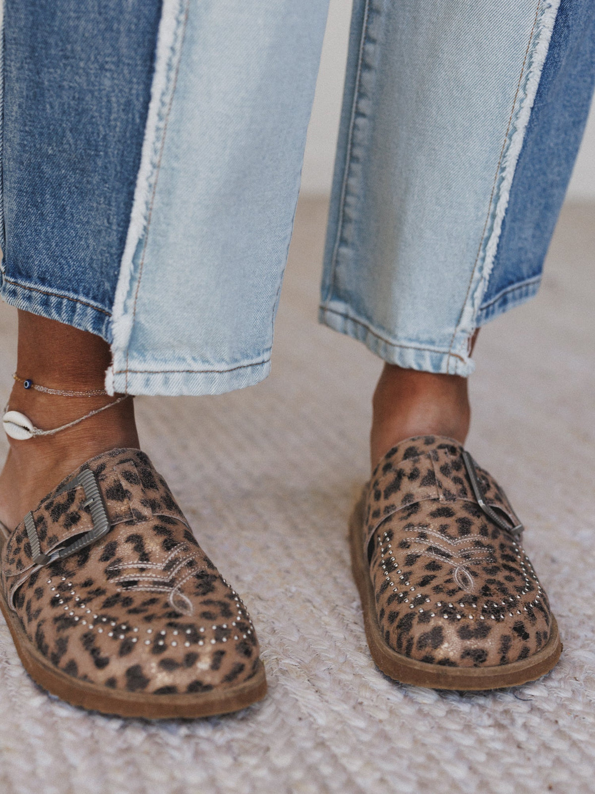 Bronco Breeze Jeans - Light Wash