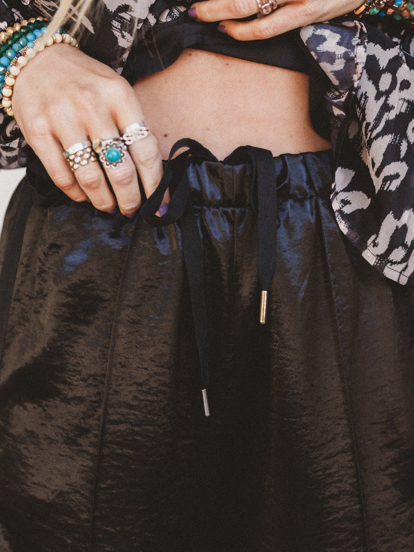 Feeling Sleek Satin Pants - Black