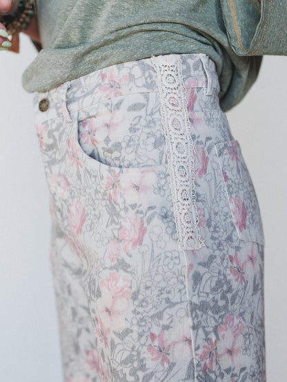 Antoinette Barrel Jeans - Khaki Floral