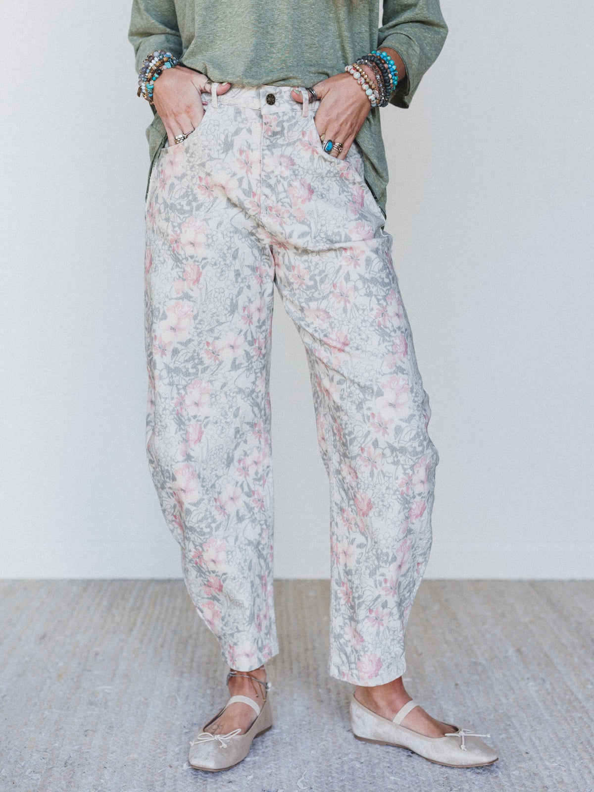 Antoinette Barrel Jeans - Khaki Floral
