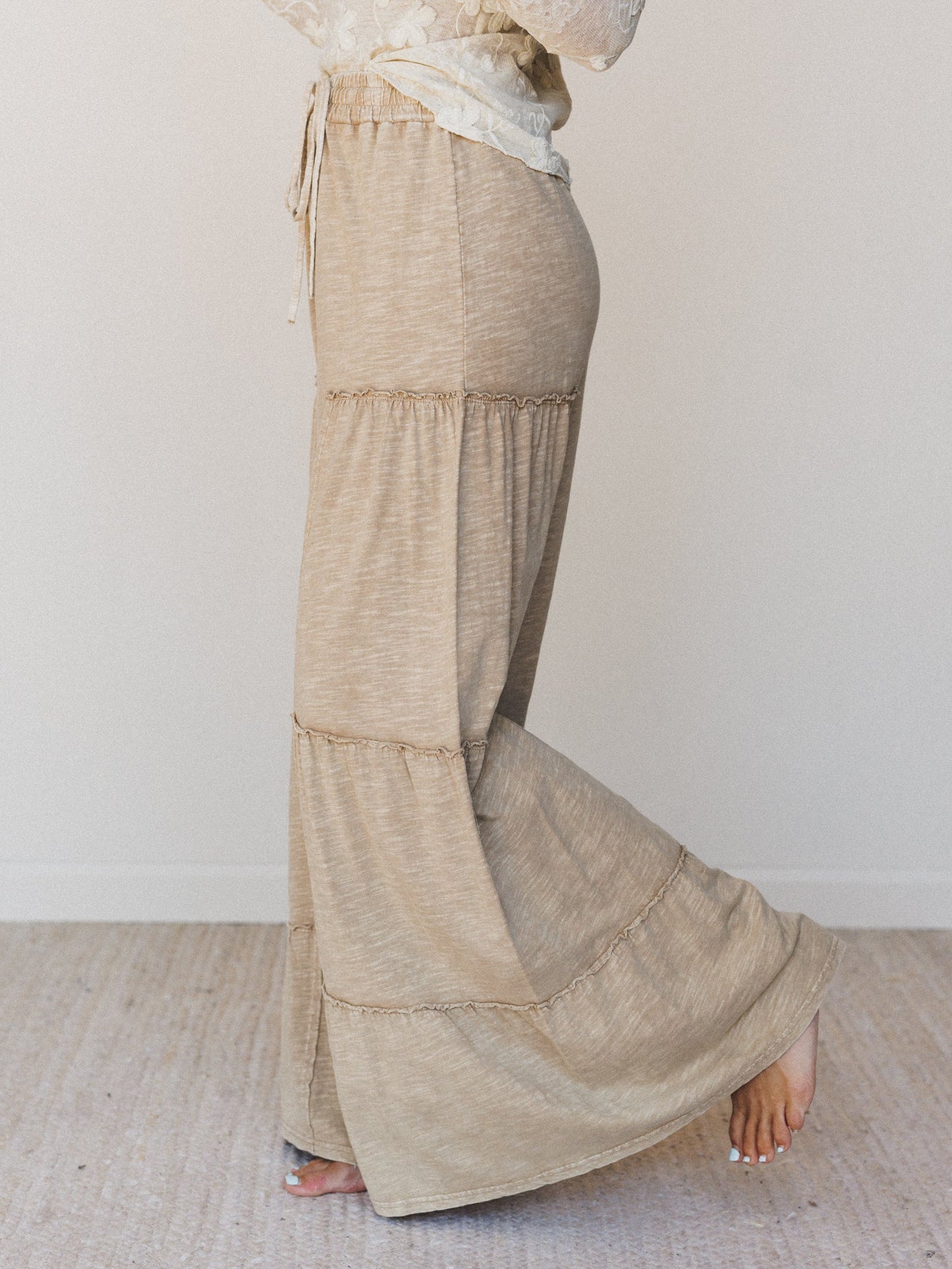 Everyday Adventure Tiered Pants - Tan