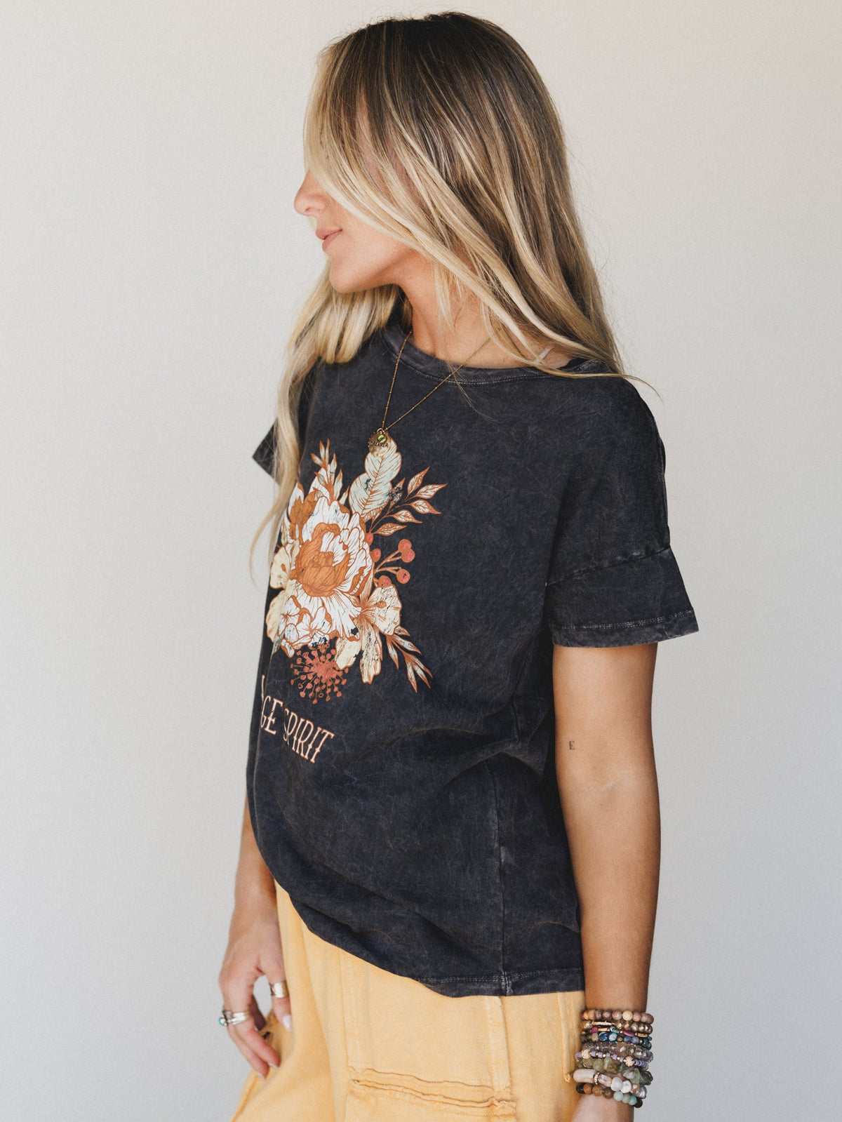 Floral Vintage Spirit Graphic Tee - Charcoal