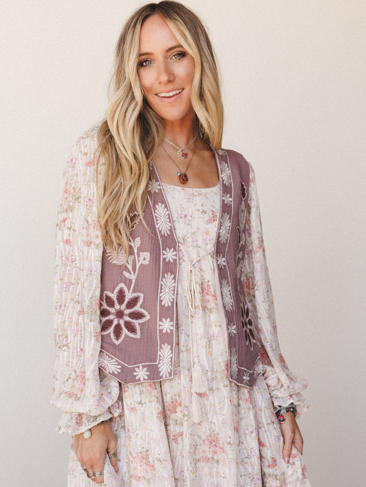 Clover Petals Vest  - Mushroom