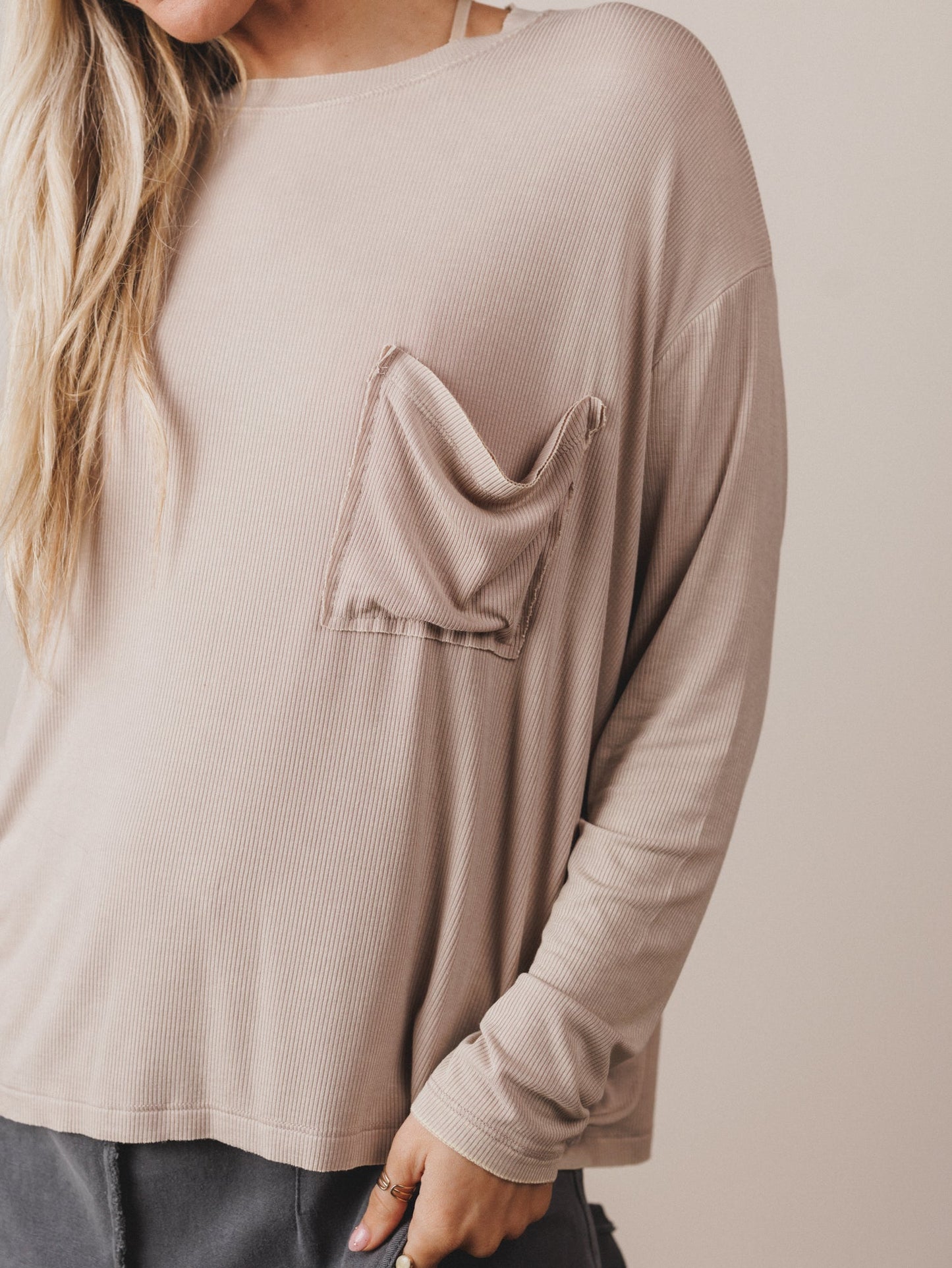 Here To There Pocket Tee - Ash Mocha