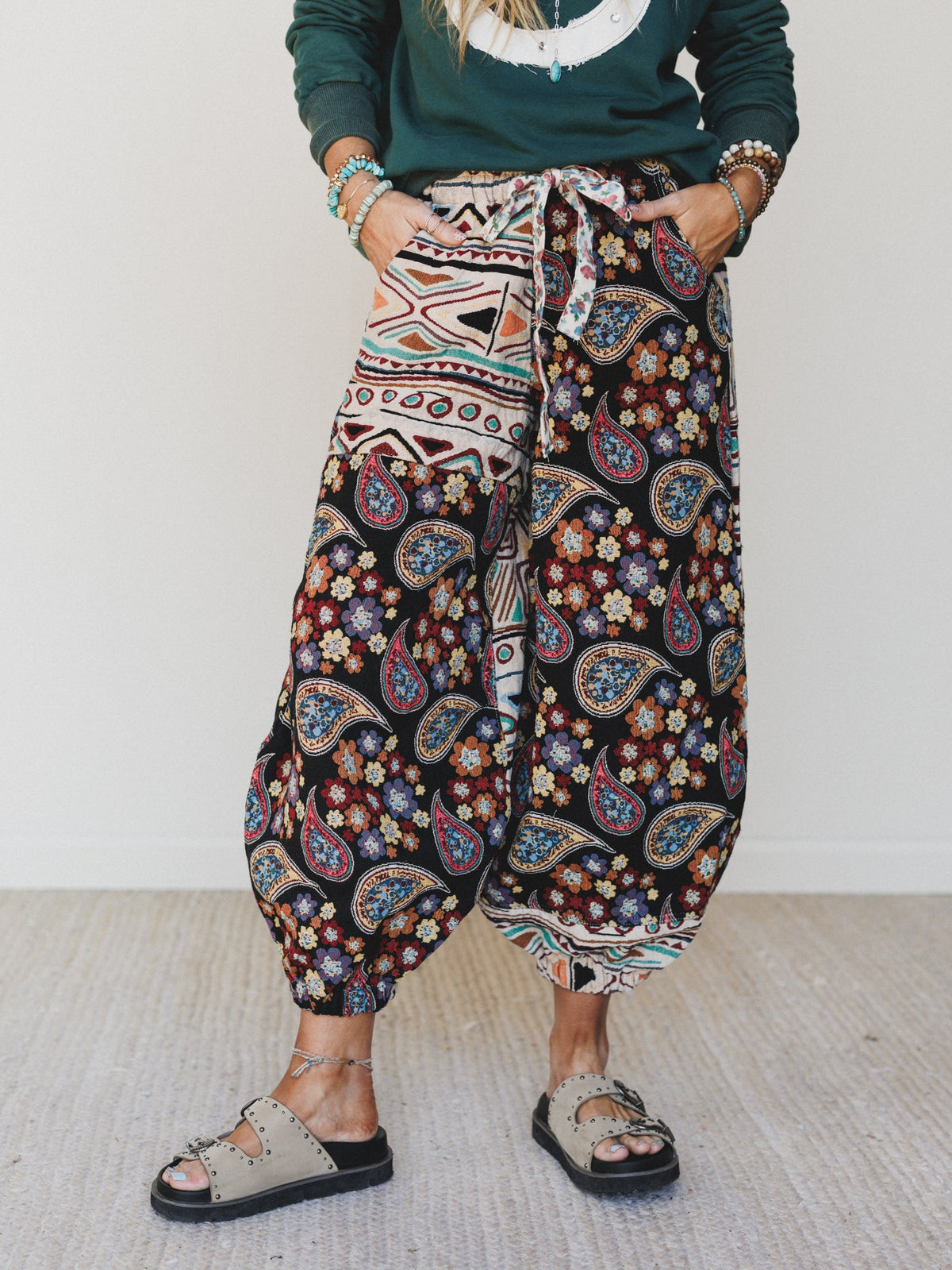 Groovy Effect Pants - Black Multi
