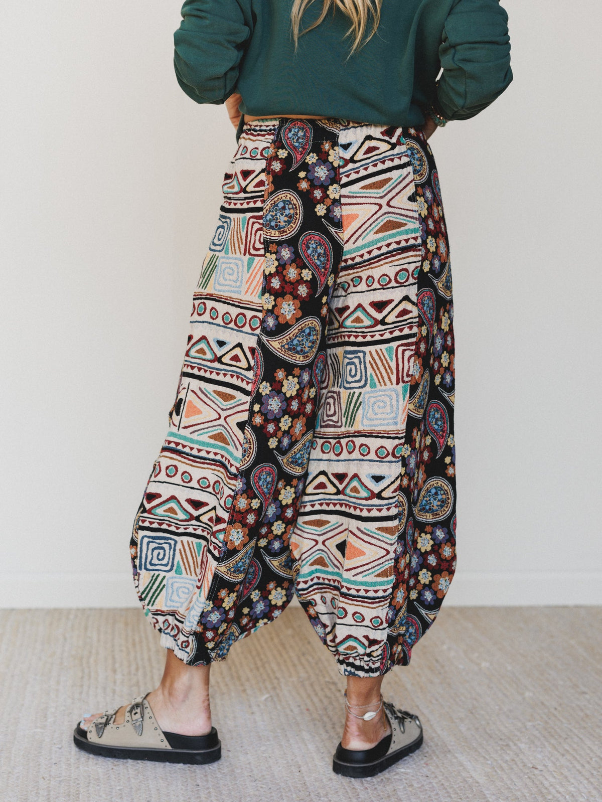 Groovy Effect Pants - Black Multi