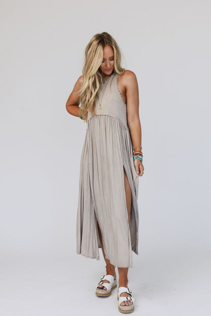 Daisy Chain Maxi Dress - Taupe