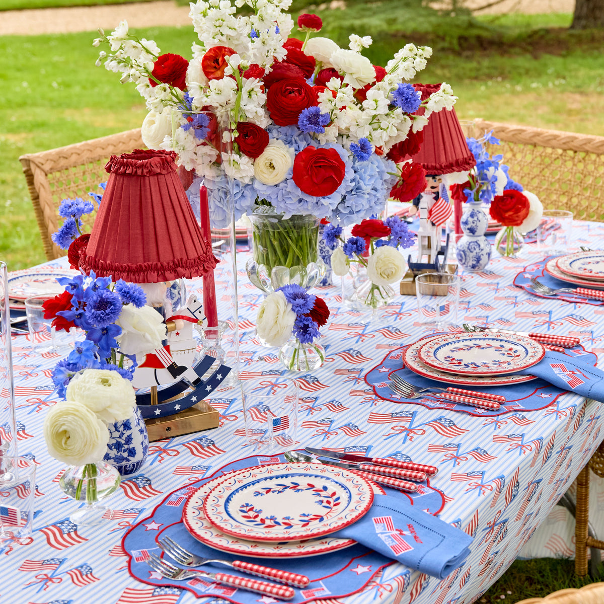 Blue & Red Josephine Starter Plate (Set of 4)