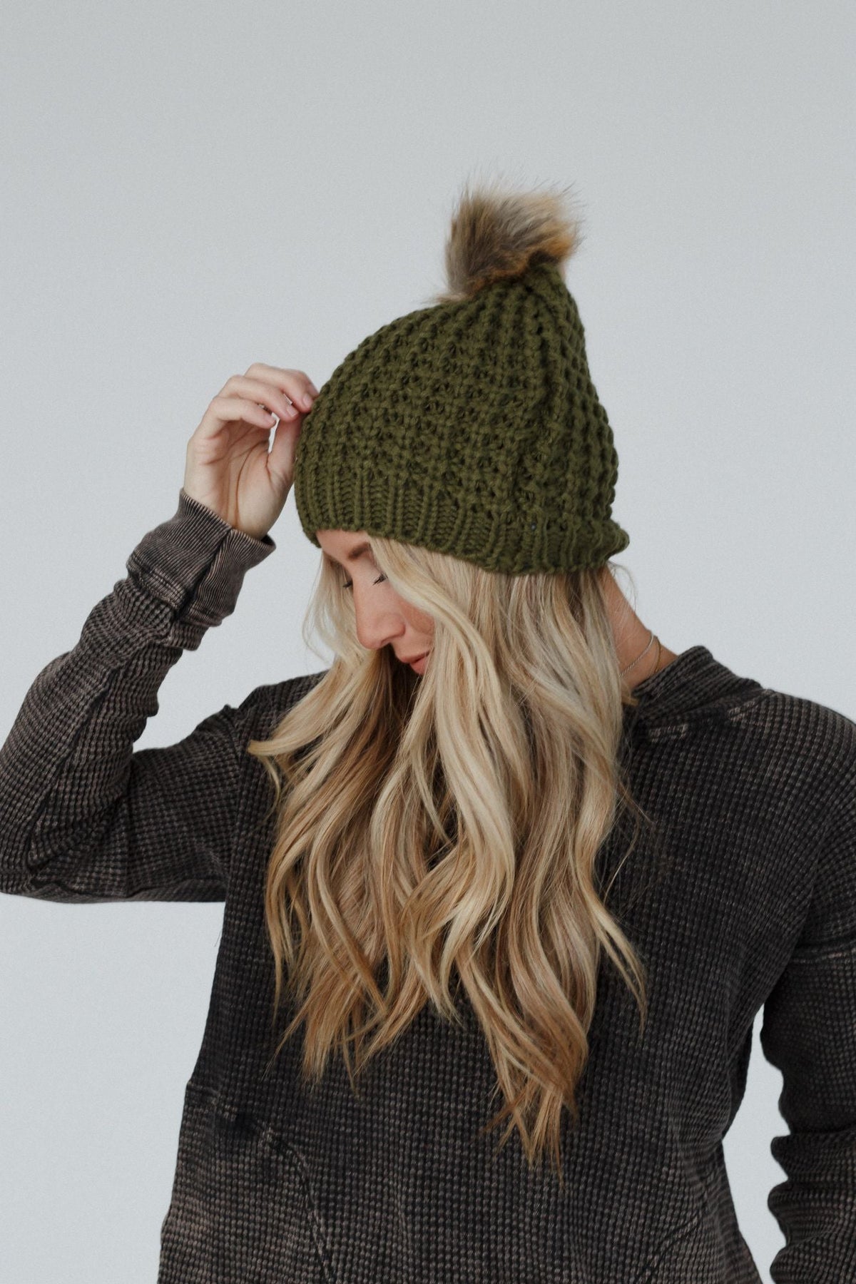 Aspen Waffle Knit Faux Fur Beanie - Olive