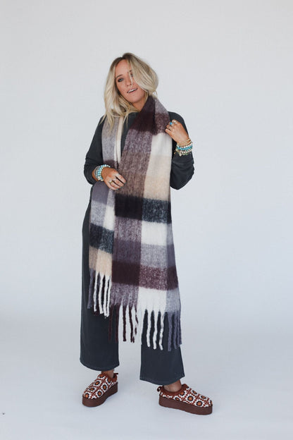 Everest Cozy Plaid Scarf - Black