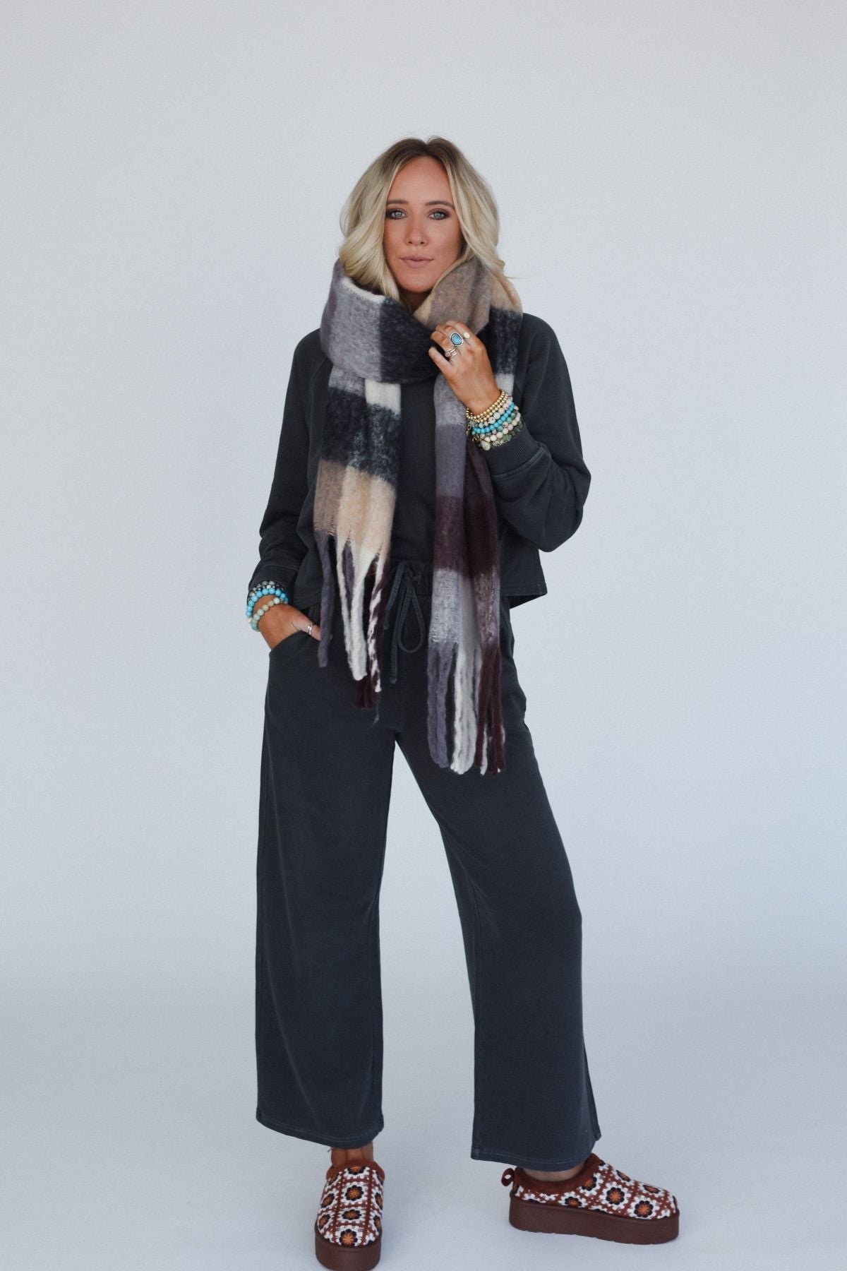 Everest Cozy Plaid Scarf - Black