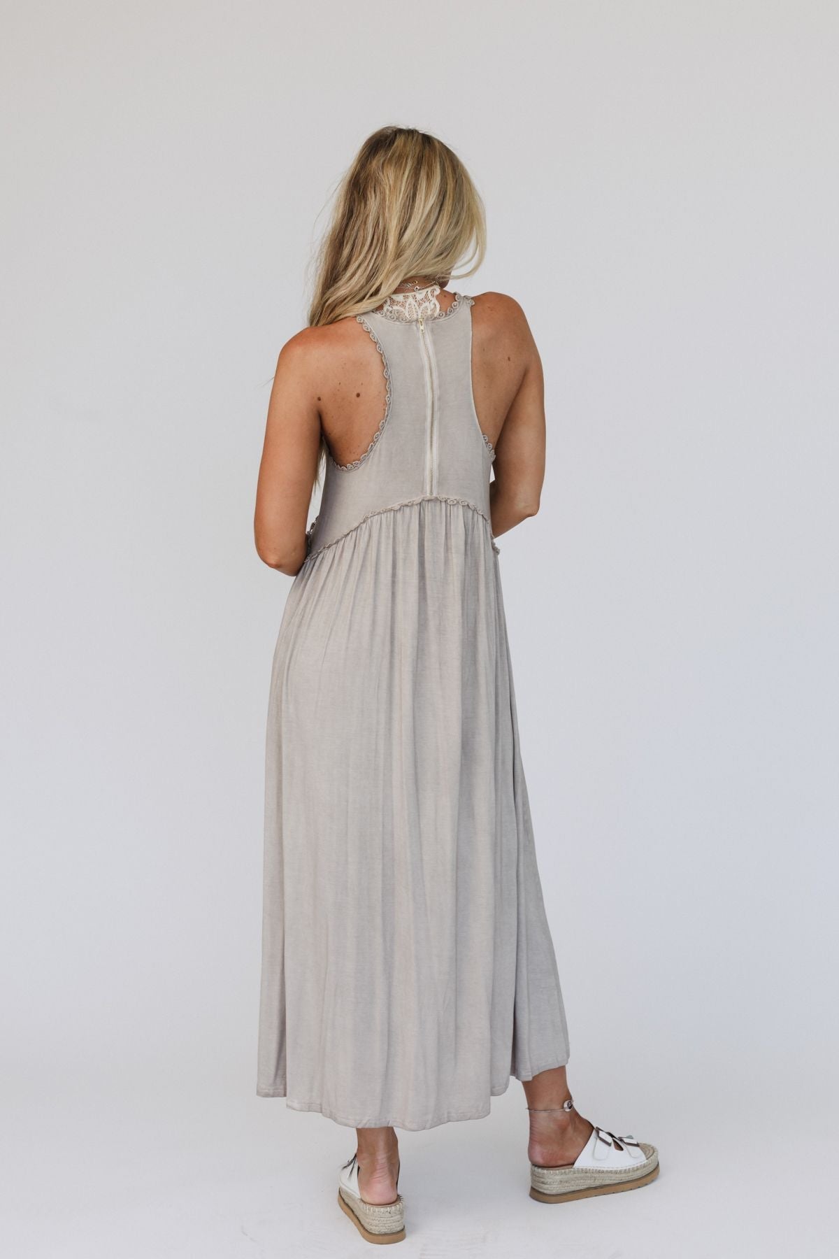 Daisy Chain Maxi Dress - Taupe